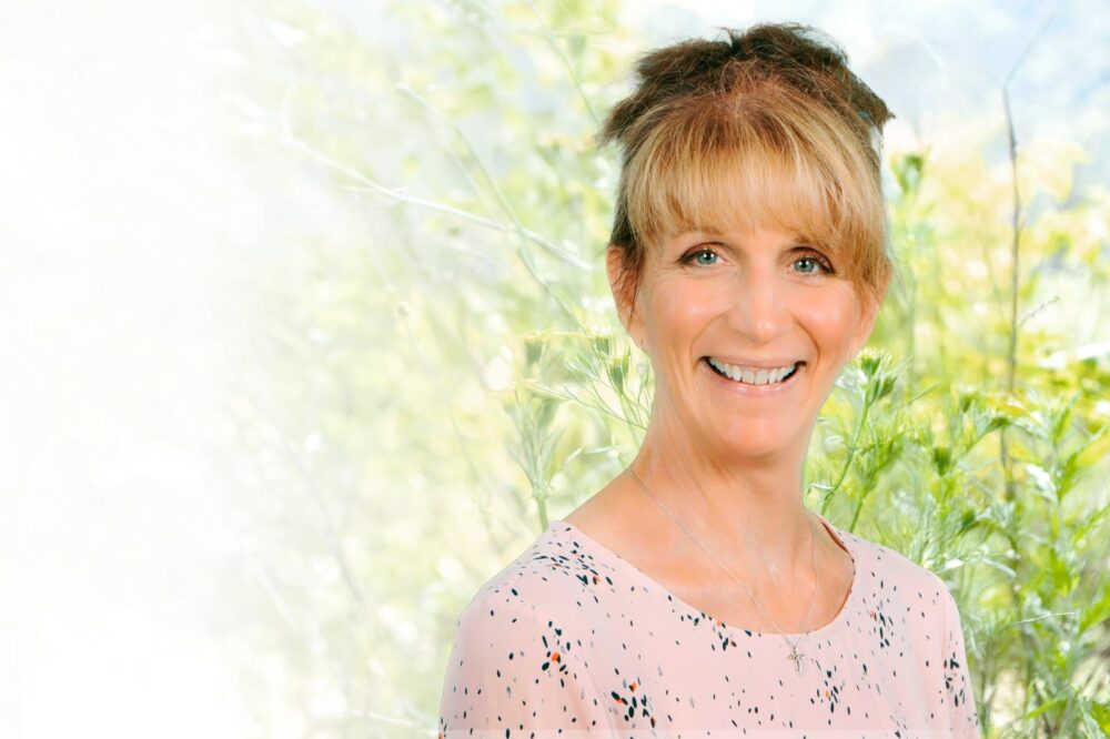 Jennifer Sienes - Inspirational Author